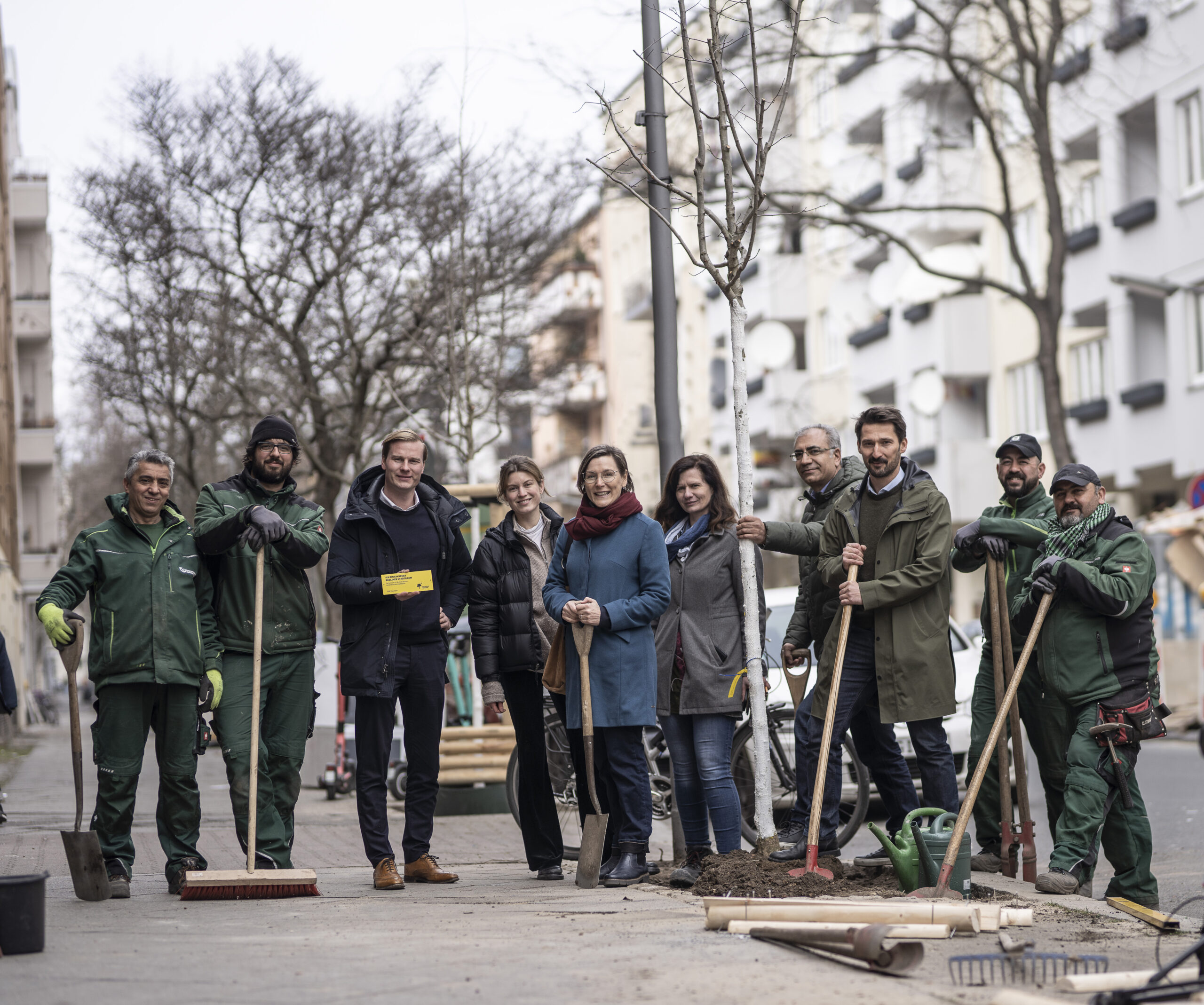Stadtbaumpflanzung FHW Neukölln im Rahmen der Berliner Stadtbaumkampagne